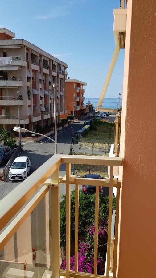 Ferienwohnung Casalmare Via Asse Ventimiglia Exterior foto